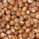 hazelnuts-73940_640